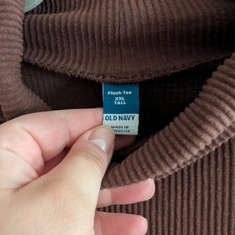 Old Navy Chocolate Ribbed Turtleneck Sweater - Picture 2 of 2